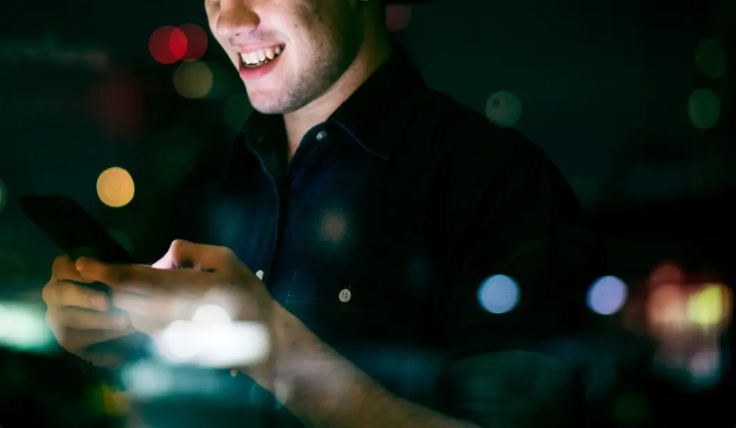 Gry mobilne i obsługa na telefonie